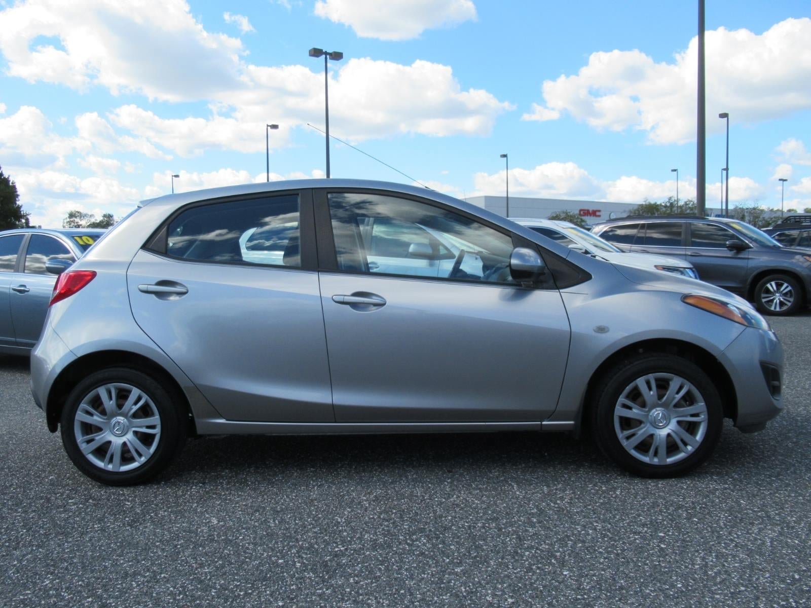 Used 2011 MAZDA MAZDA2 Sport FWD image 2