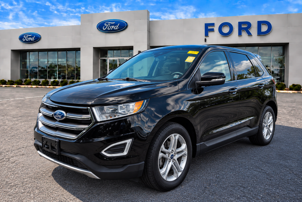 Used 2018 Ford Edge Titanium w/ Technology Package