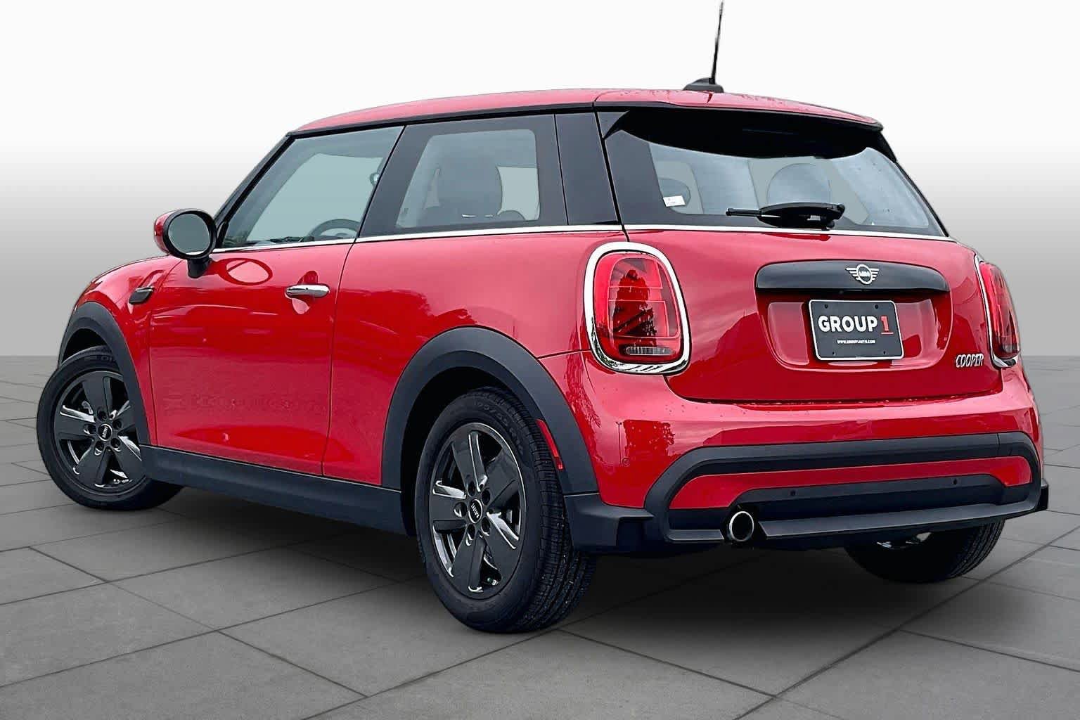 Used 2024 MINI Cooper 2-Door Hardtop FWD image 11