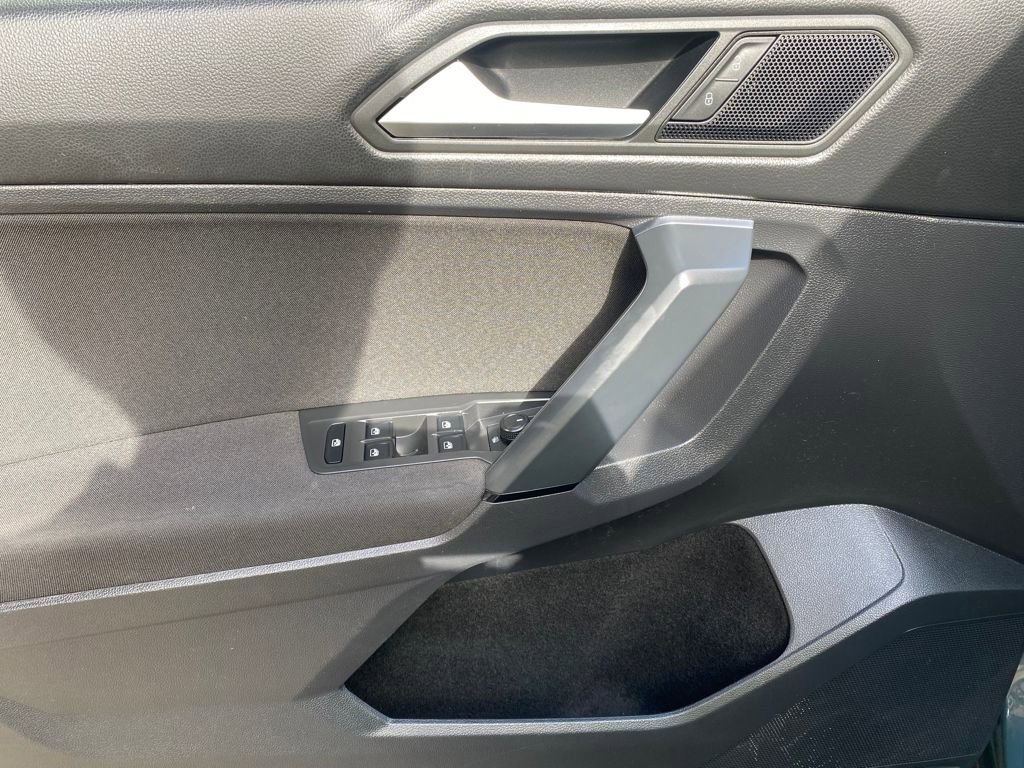 Used 2019 Volkswagen Tiguan S w/ Driver Assistance Package image 31