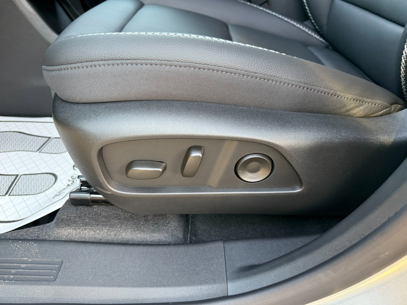 New 2026 GMC Terrain Denali image 25