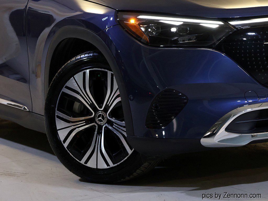 Used 2023 Mercedes-Benz EQE 350+ 4MATIC SUV w/ Exclusive Trim Package image 3