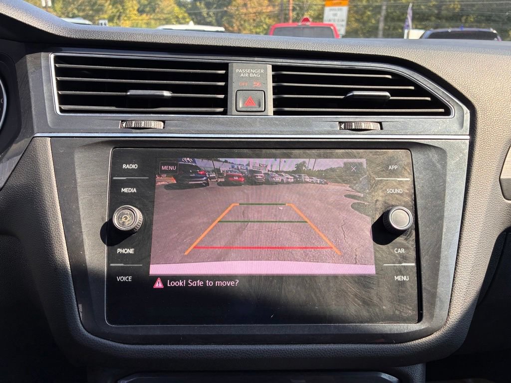 Used 2019 Volkswagen Tiguan SE AWD/4WD image 36