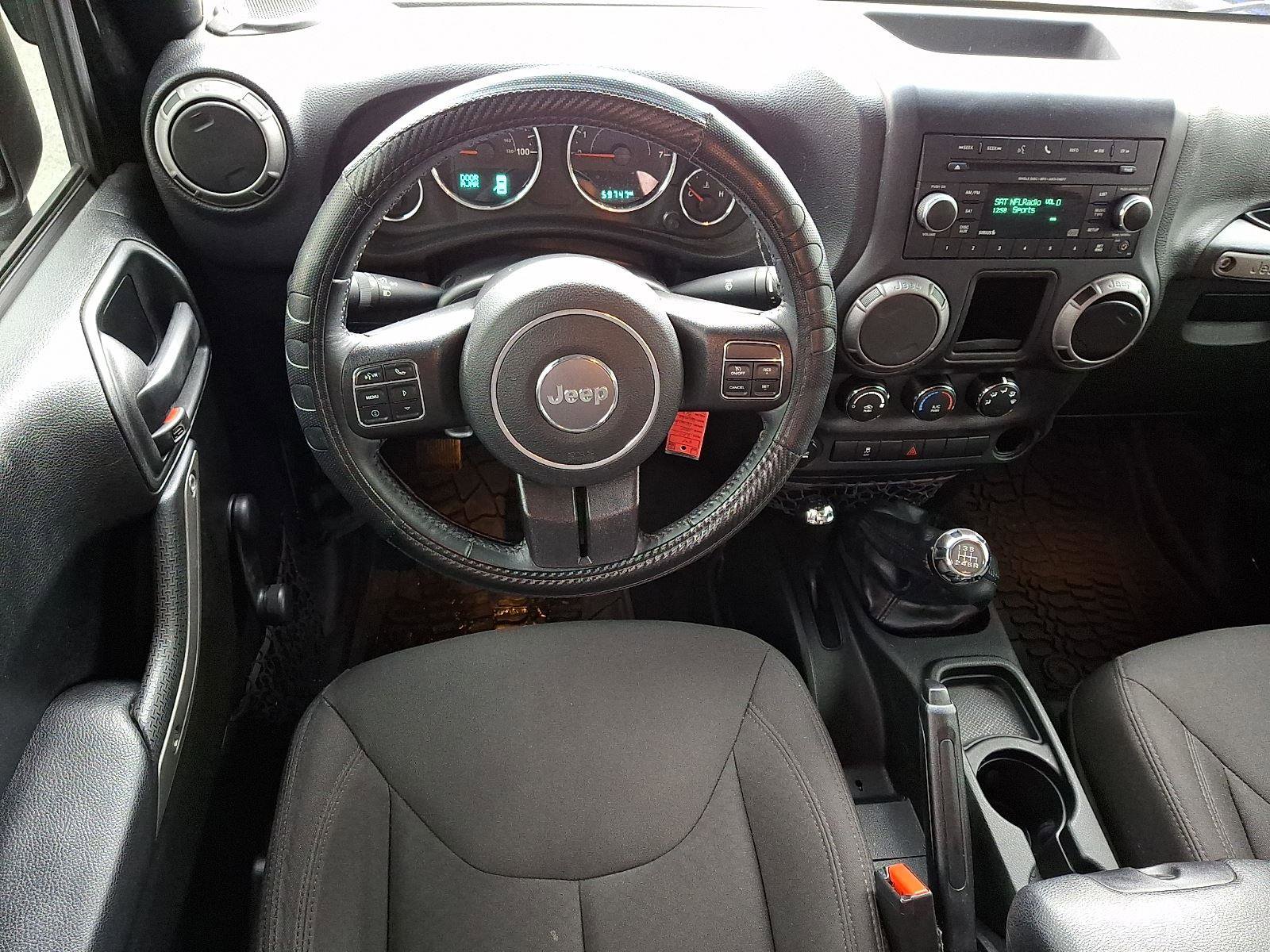 Used 2017 Jeep Wrangler Unlimited Sport w/ Connectivity Group AWD/4WD image 12