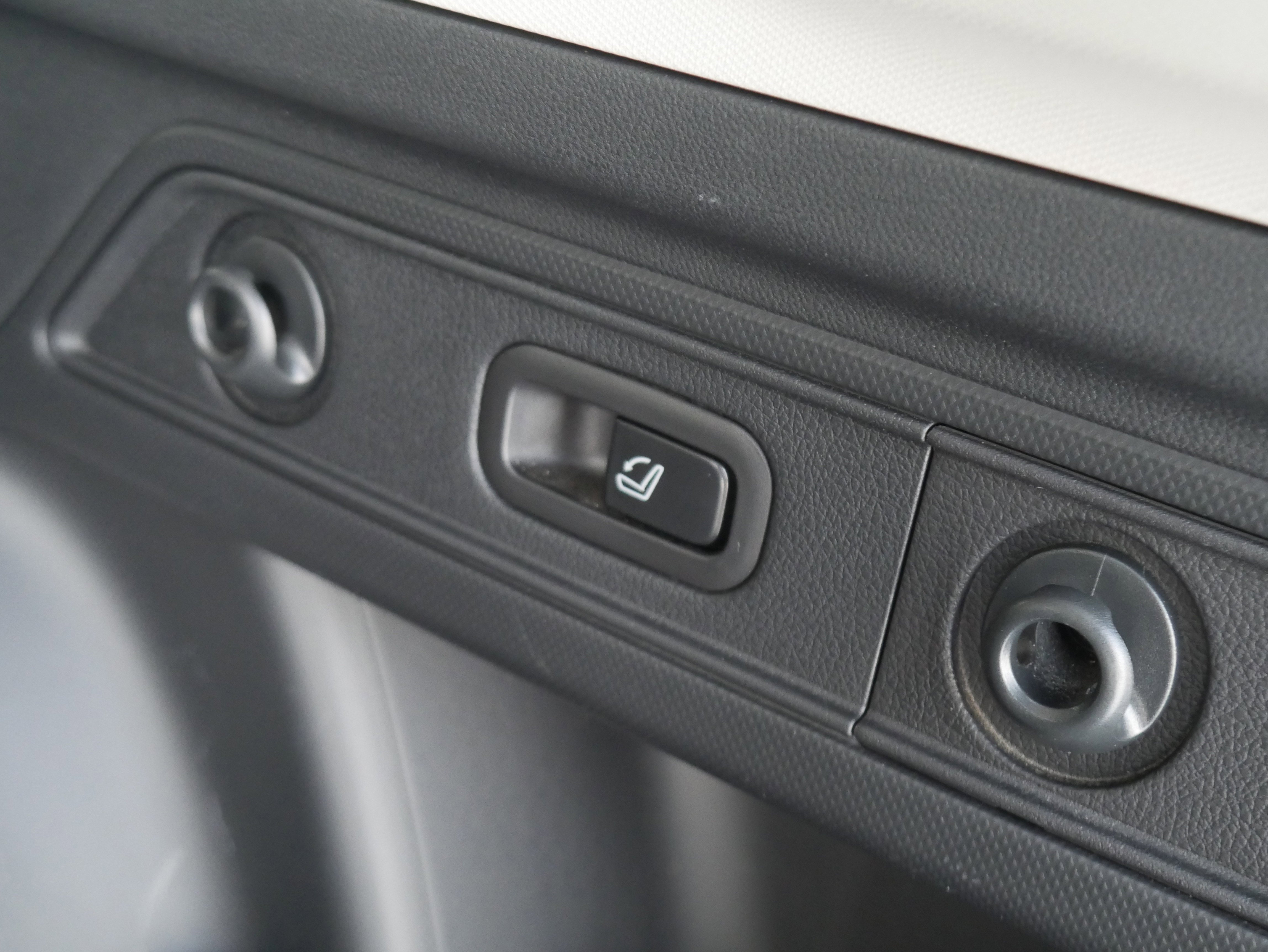 Used 2024 Subaru Forester Limited image 39