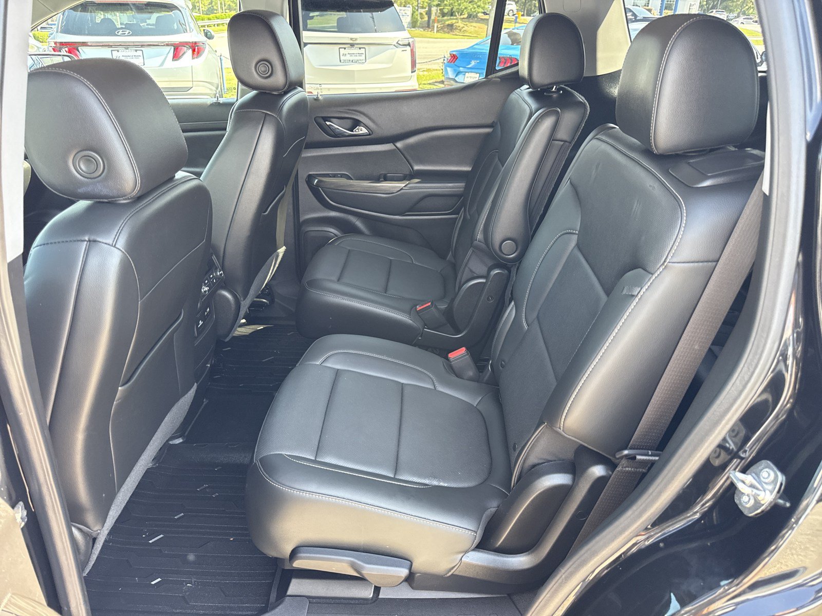 Used 2023 GMC Acadia SLT w/ Preferred Package AWD/4WD image 14