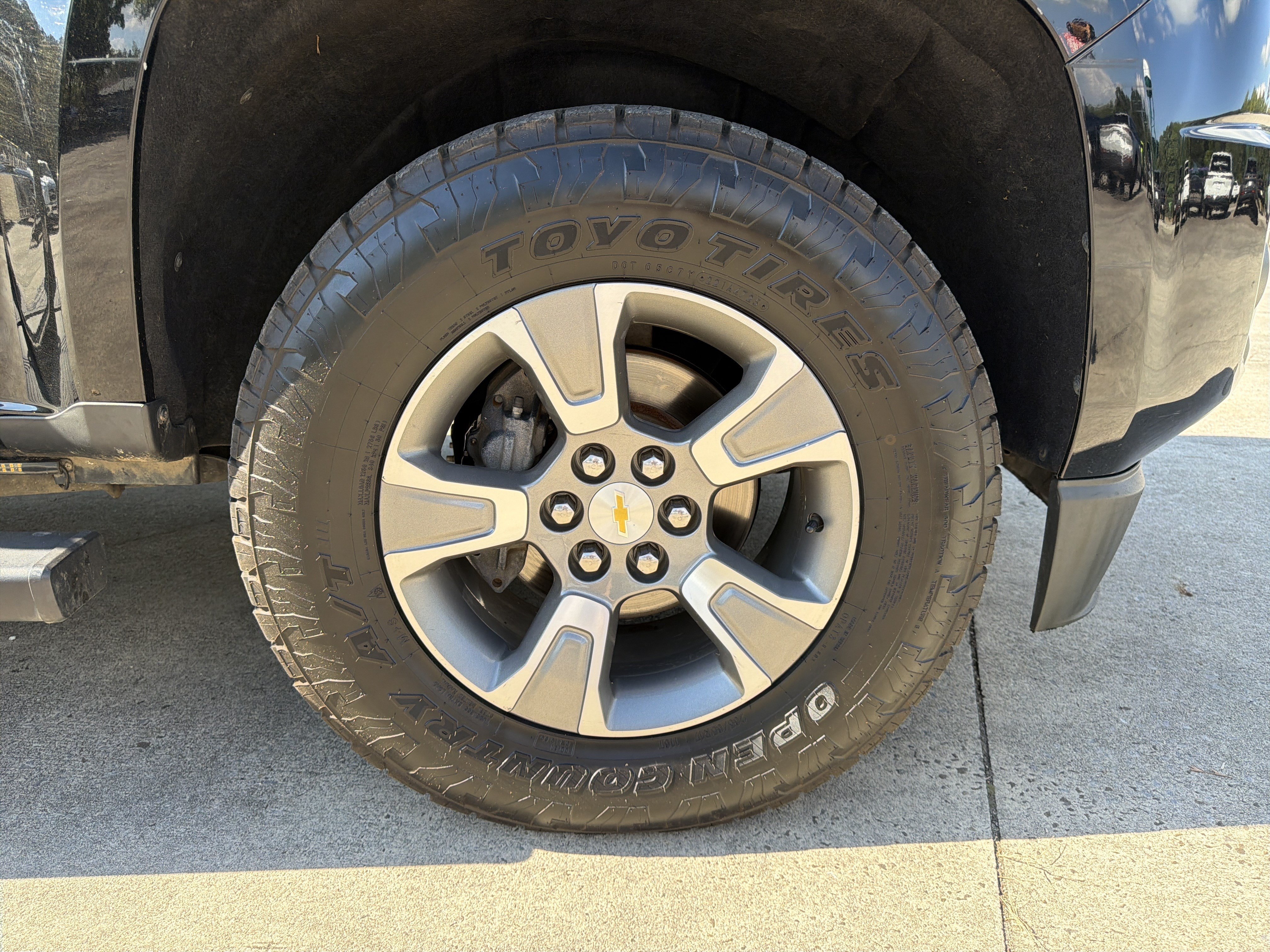 Used 2018 Chevrolet Colorado Z71 AWD/4WD image 12