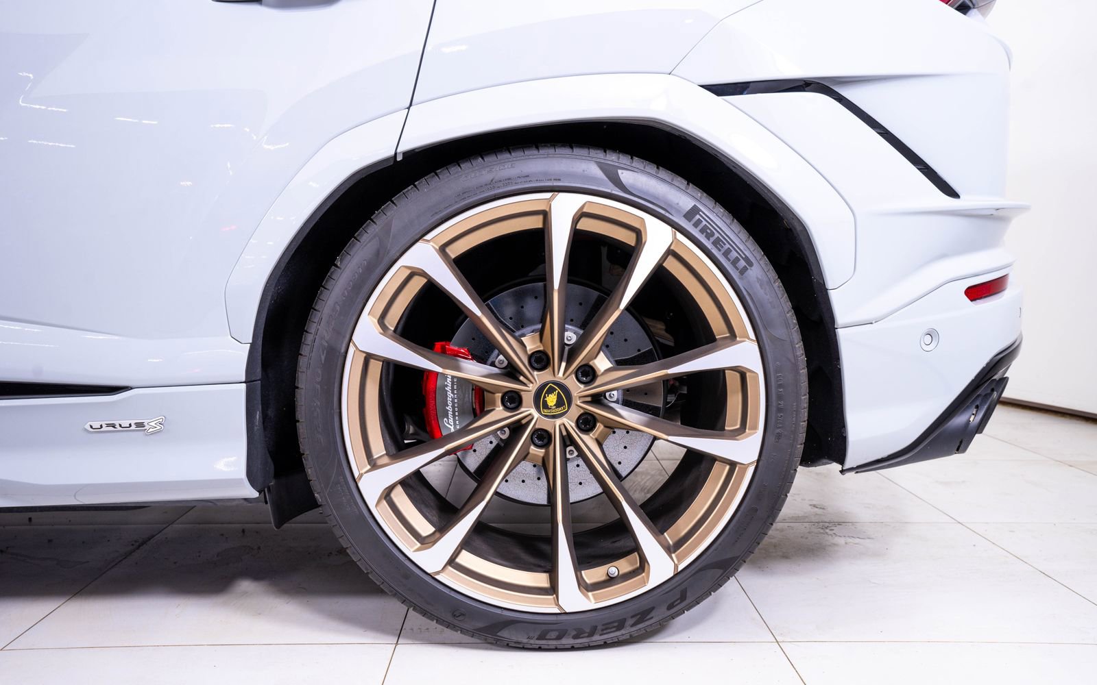 Used 2023 Lamborghini Urus S AWD/4WD image 12