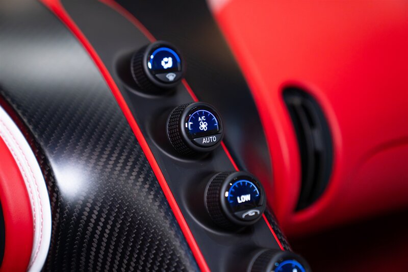 Used 2024 Bugatti Chiron Super Sport AWD/4WD image 35