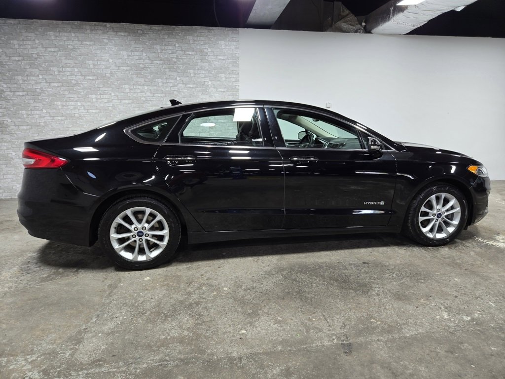 Used 2019 Ford Fusion SEL image 3