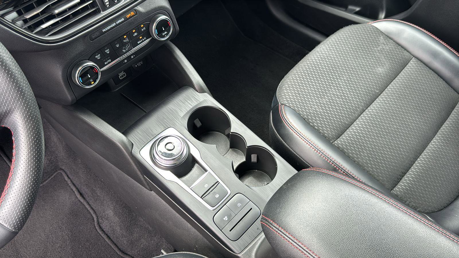 Used 2025 Ford Escape ST-Line FWD image 18
