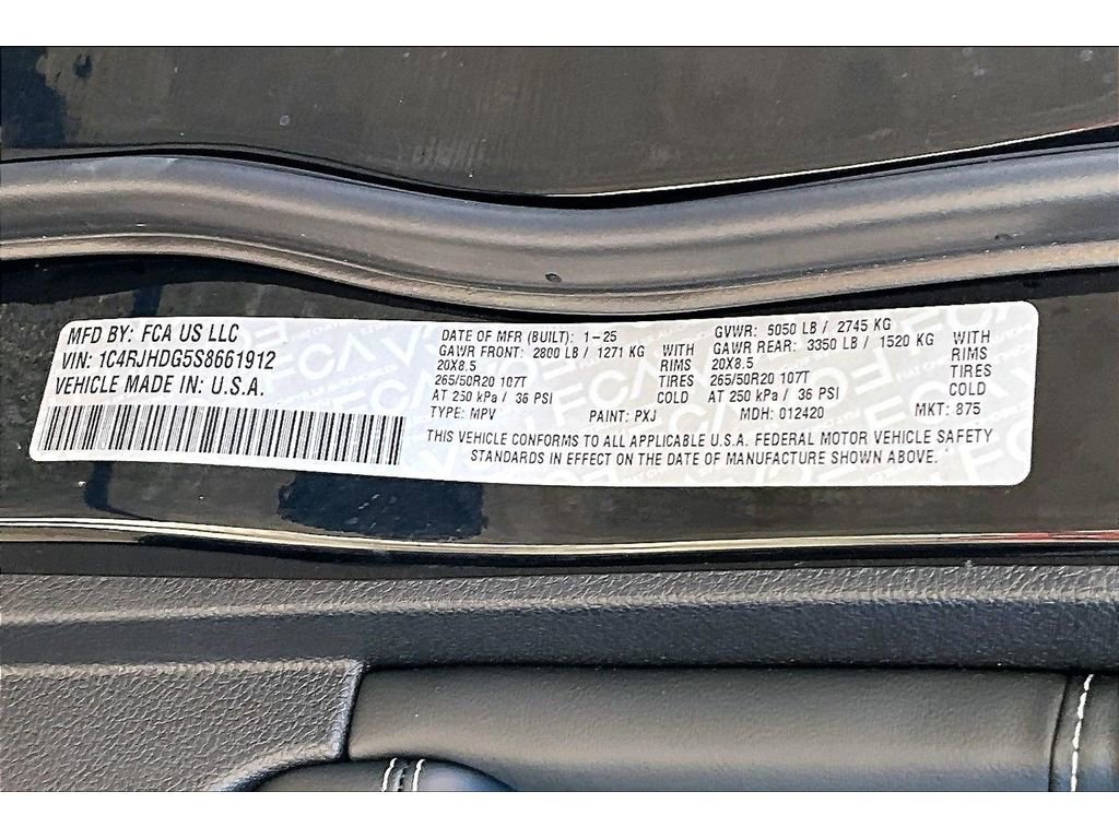 Certified 2025 Jeep Grand Cherokee Overland image 35