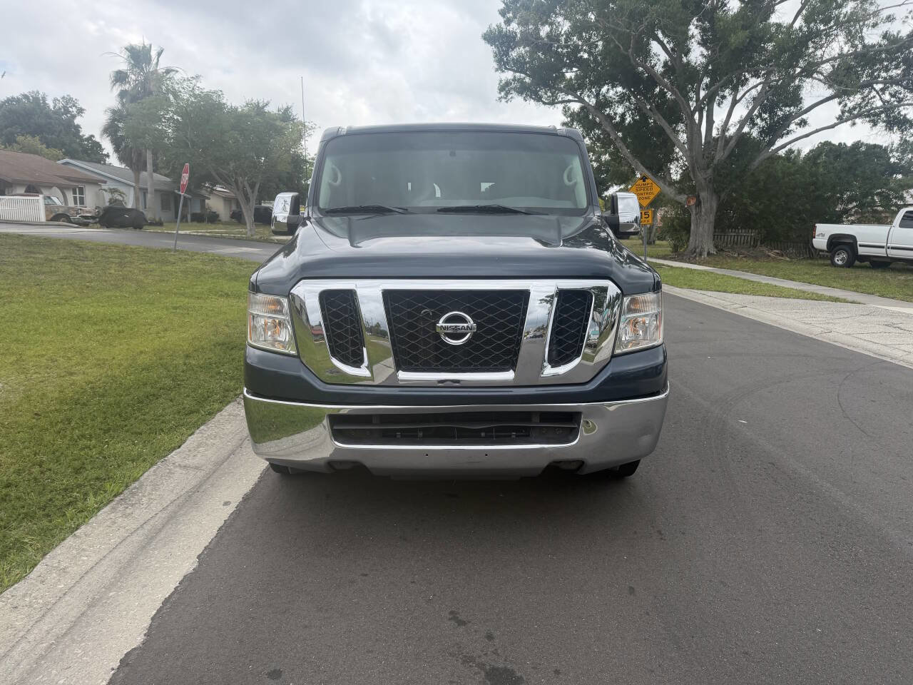 Used 2017 Nissan NV 3500 SV w/ SV Technology Package RWD image 5