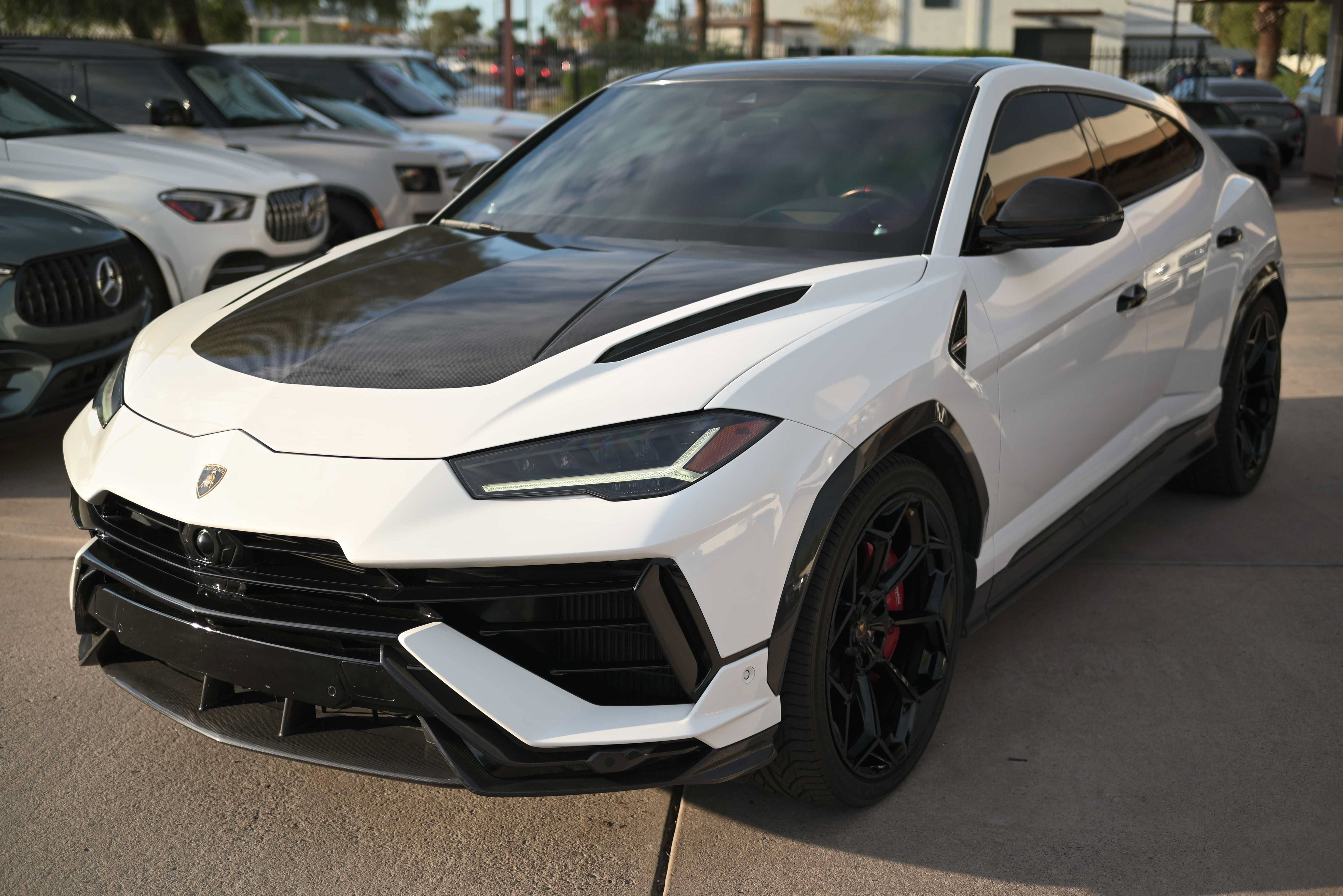 Used 2023 Lamborghini Urus Performante