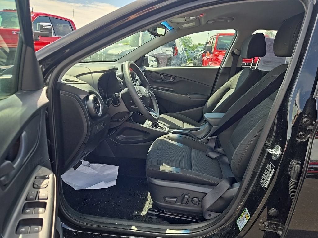 Used 2023 Hyundai Kona SEL AWD/4WD image 6
