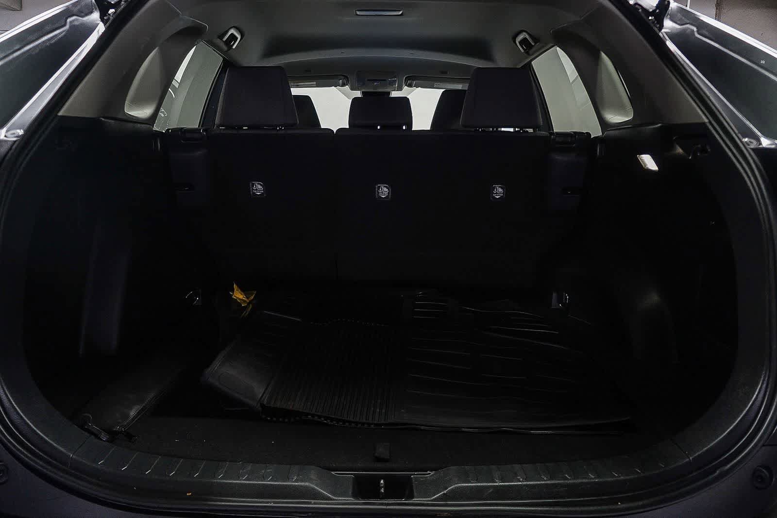 Certified 2025 Toyota RAV4 XLE FWD image 29