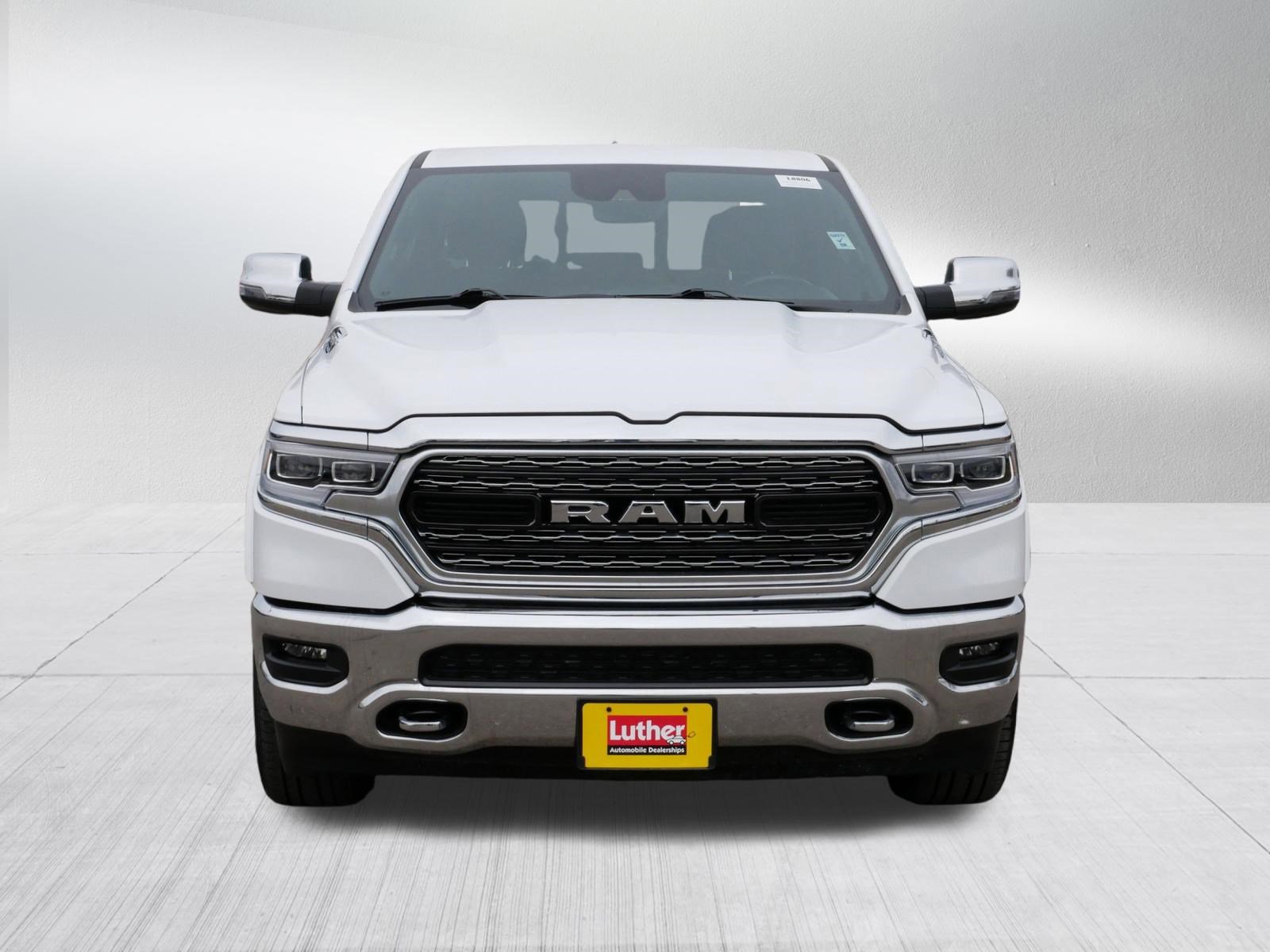 Used 2024 RAM 1500 Limited AWD/4WD image 2