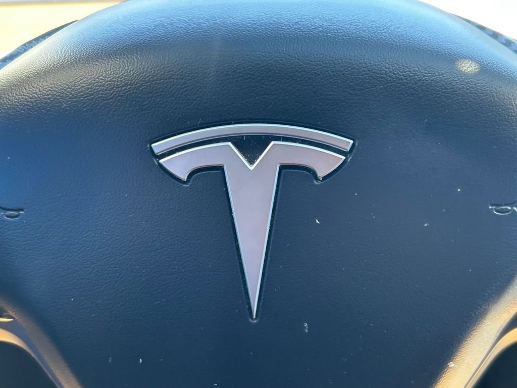 Used 2023 Tesla Model Y Long Range image 31