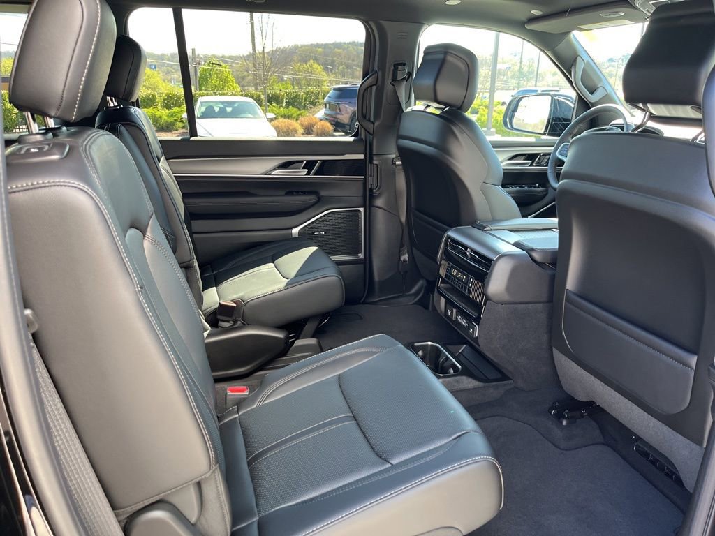 New 2026 Jeep Grand Wagoneer L 4WD image 28