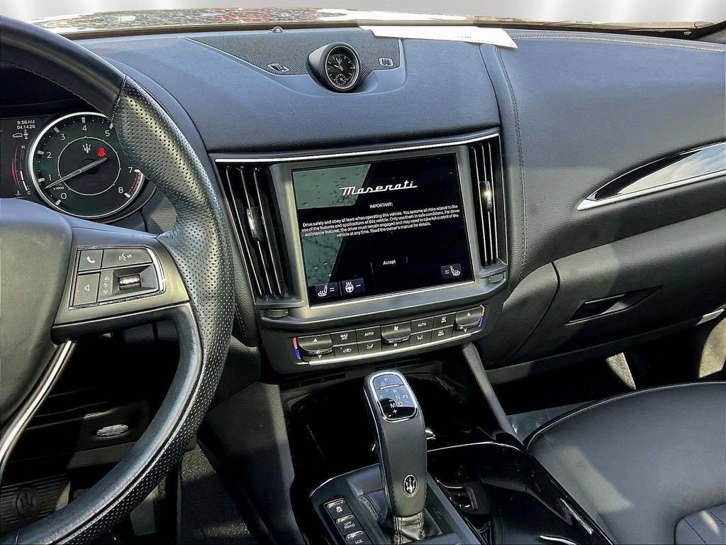 Used 2022 Maserati Levante GT AWD/4WD image 9