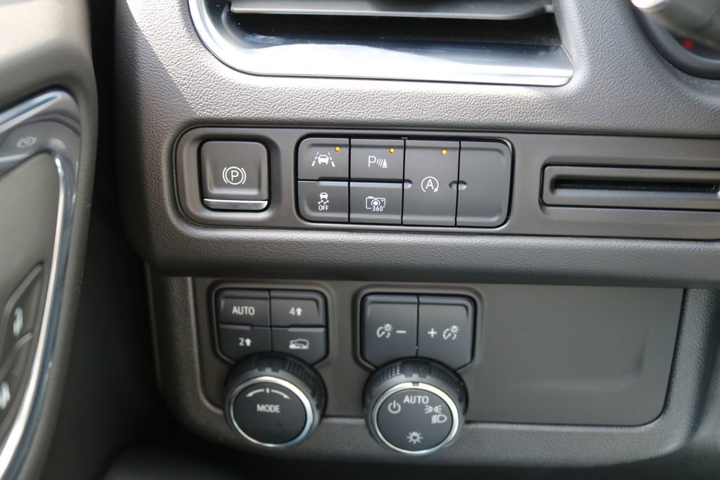 Used 2024 Chevrolet Tahoe RST w/ Luxury Package image 25