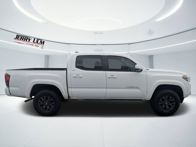 Used 2023 Toyota Tacoma SR5 w/ Technology Package RWD image 2
