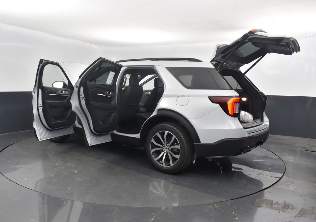 New 2026 Ford Explorer ST-Line image 45