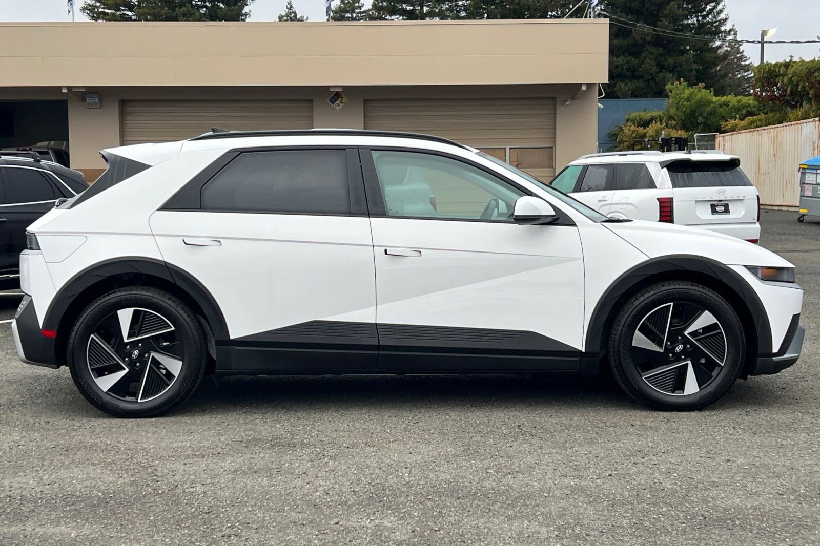 New 2025 Hyundai Ioniq 5 SEL RWD image 2