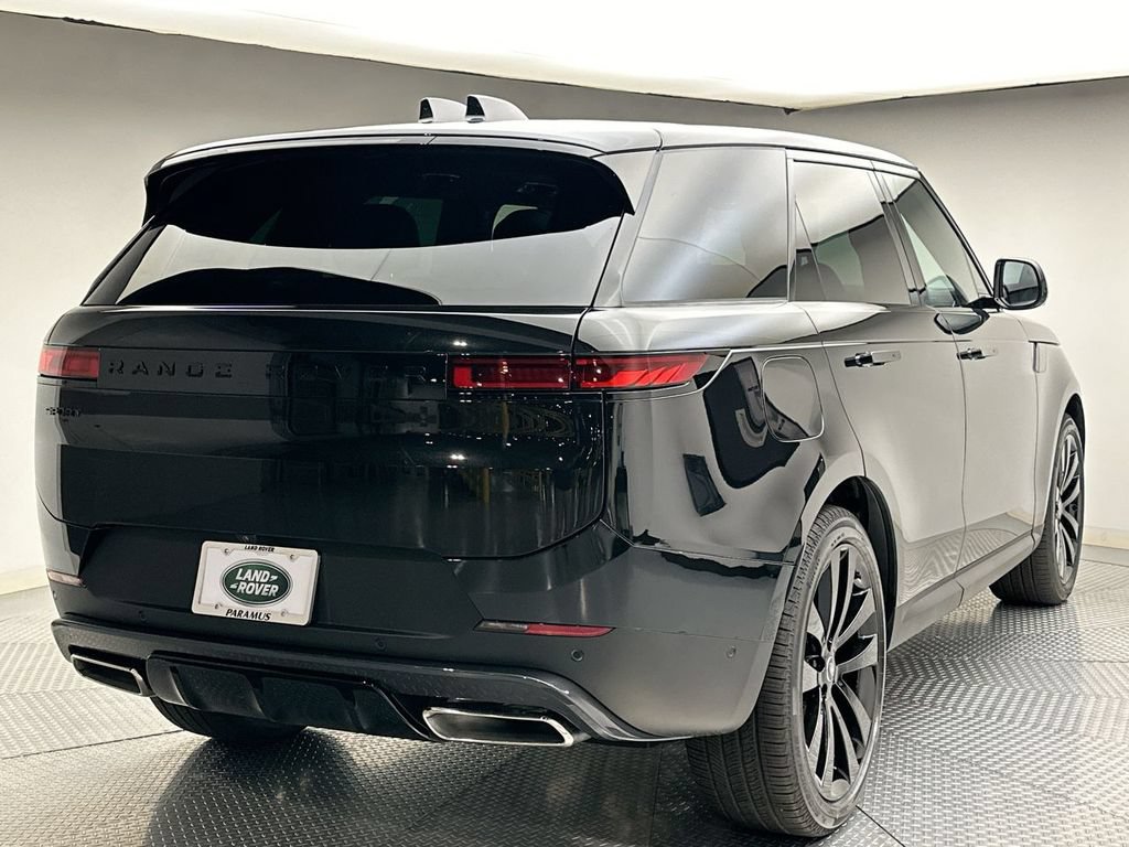Certified 2025 Land Rover Range Rover Sport SE AWD/4WD image 2