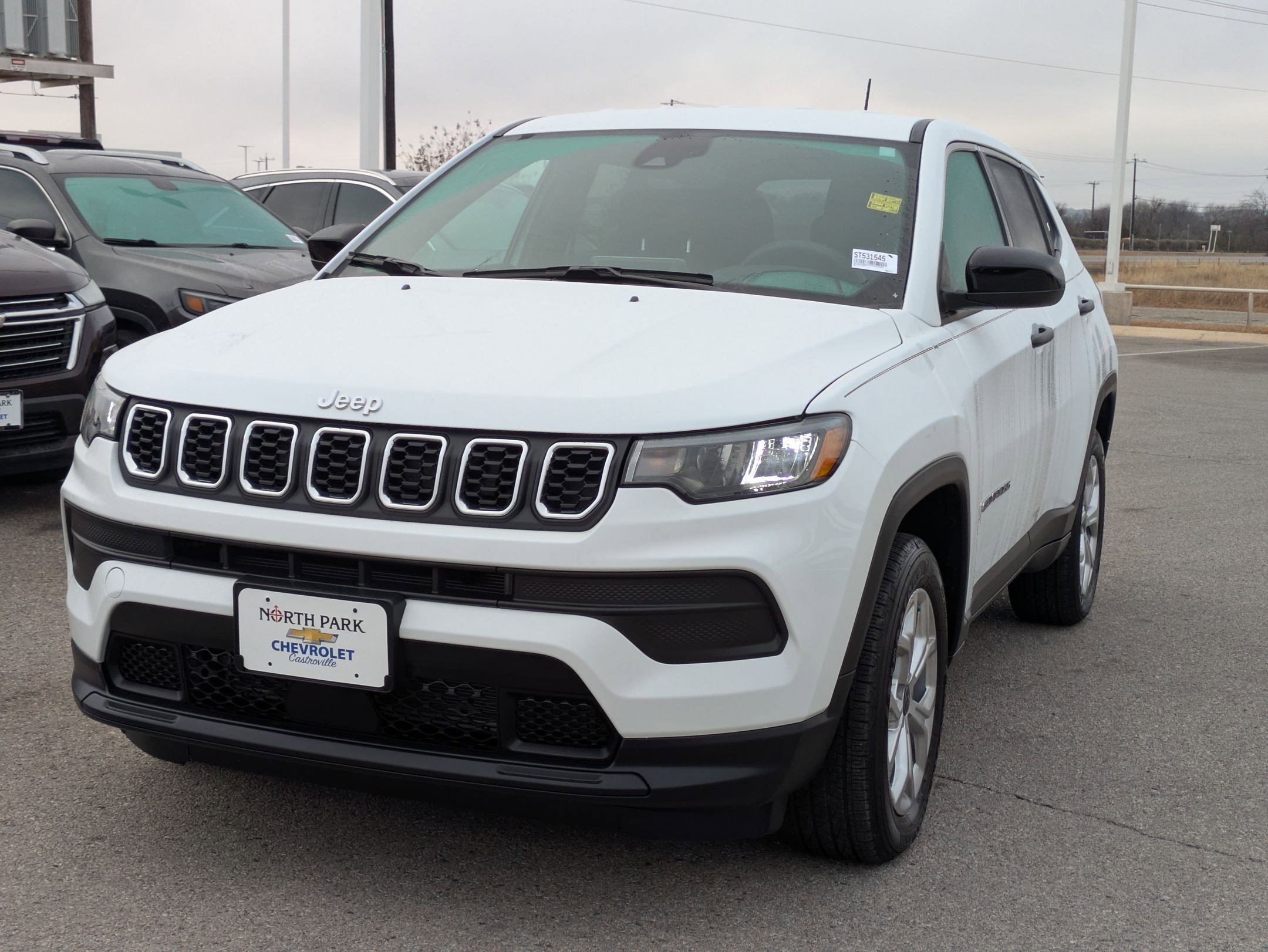 Used 2025 Jeep Compass Sport image 7
