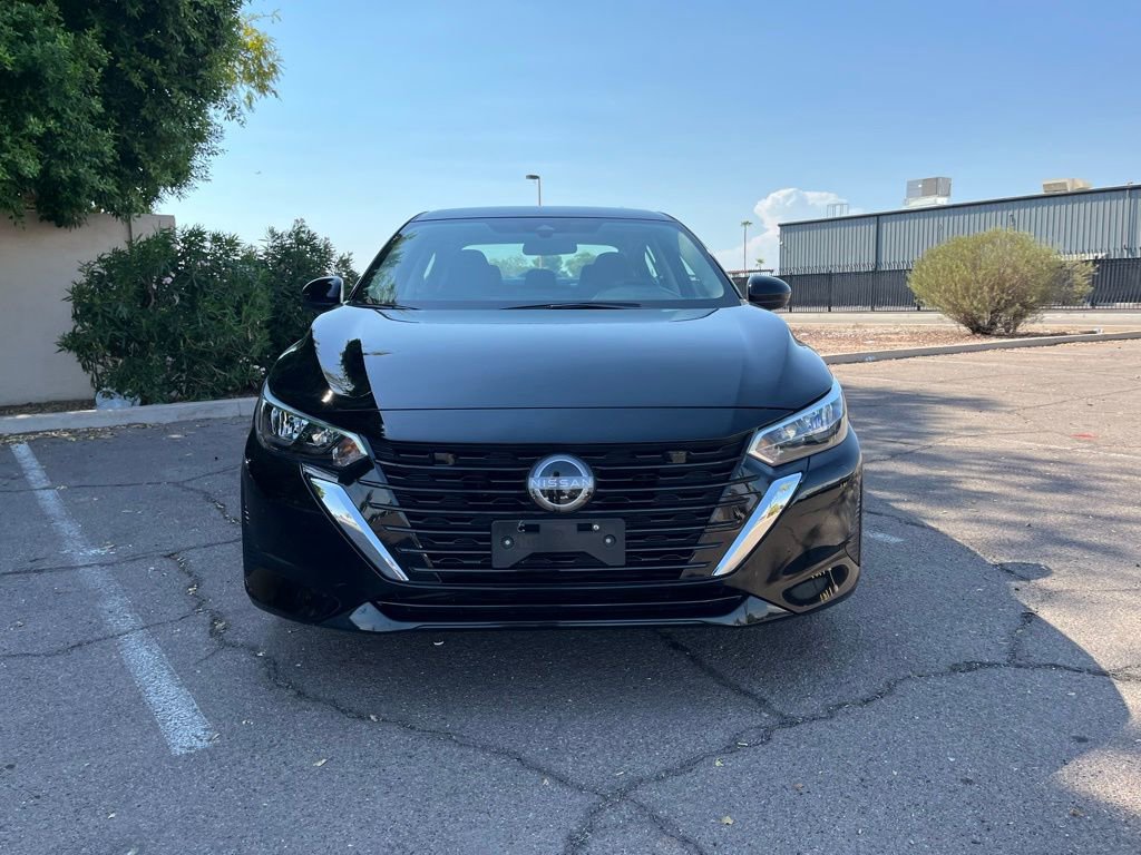 Used 2025 Nissan Sentra SV image 3