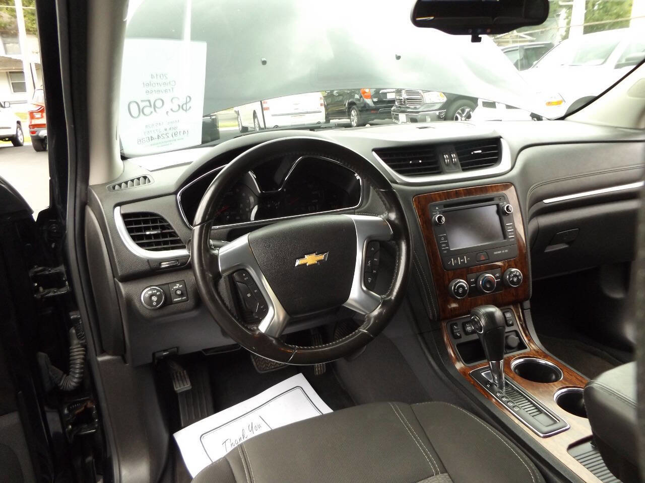 Used 2014 Chevrolet Traverse LT image 18