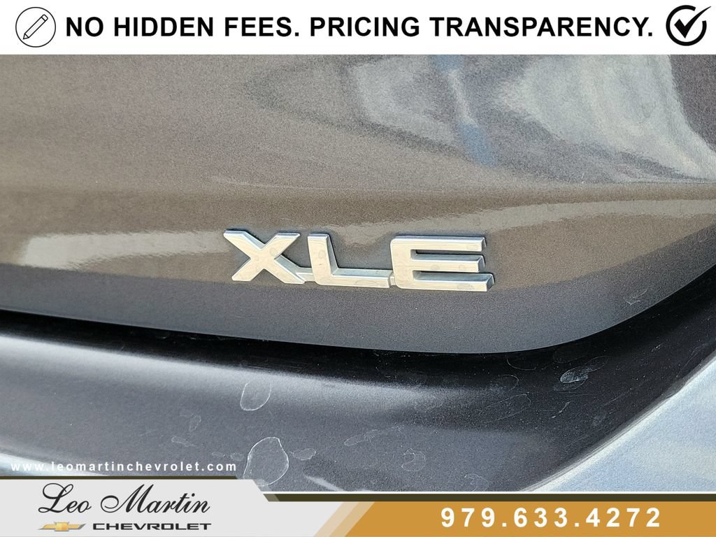 Used 2023 Toyota Highlander XLE FWD image 6