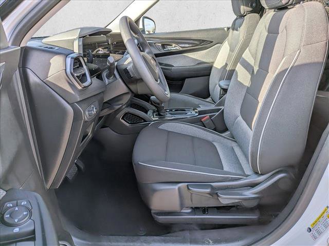 Used 2025 Chevrolet TrailBlazer LT image 16