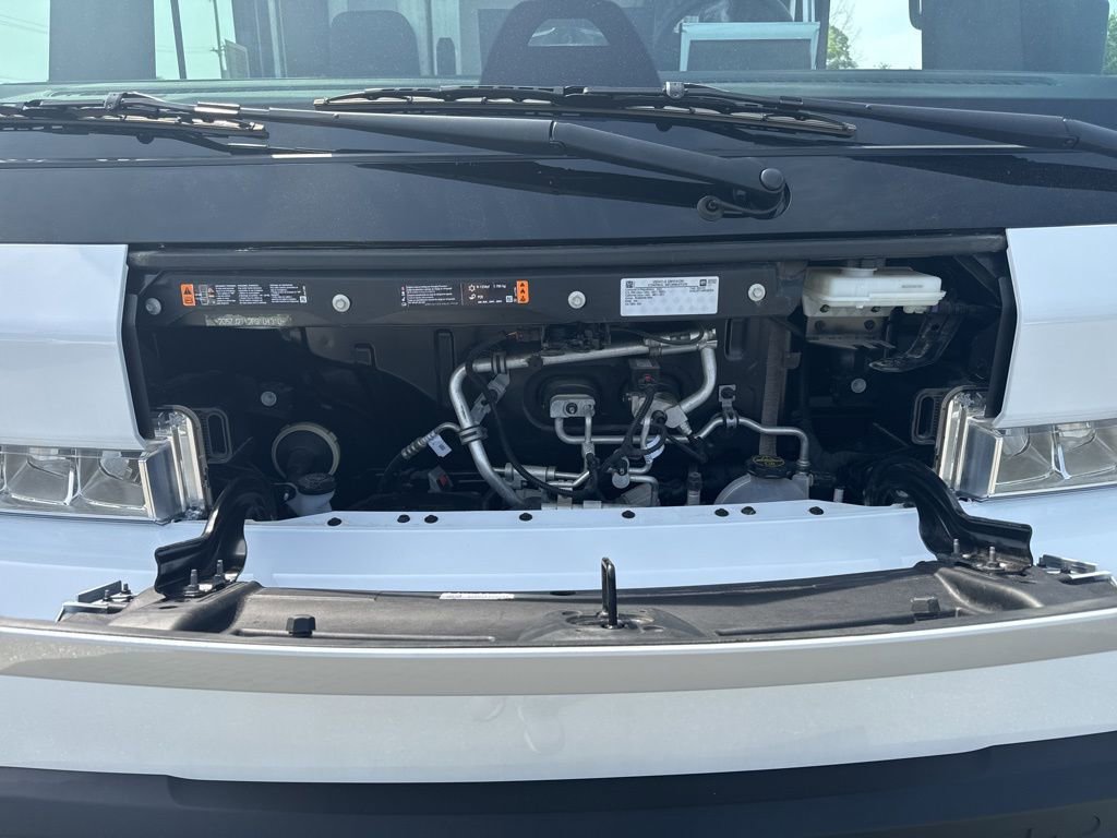 Used 2024 Chevrolet Brightdrop 400 w/ Commercial Equipment Package AWD/4WD image 28