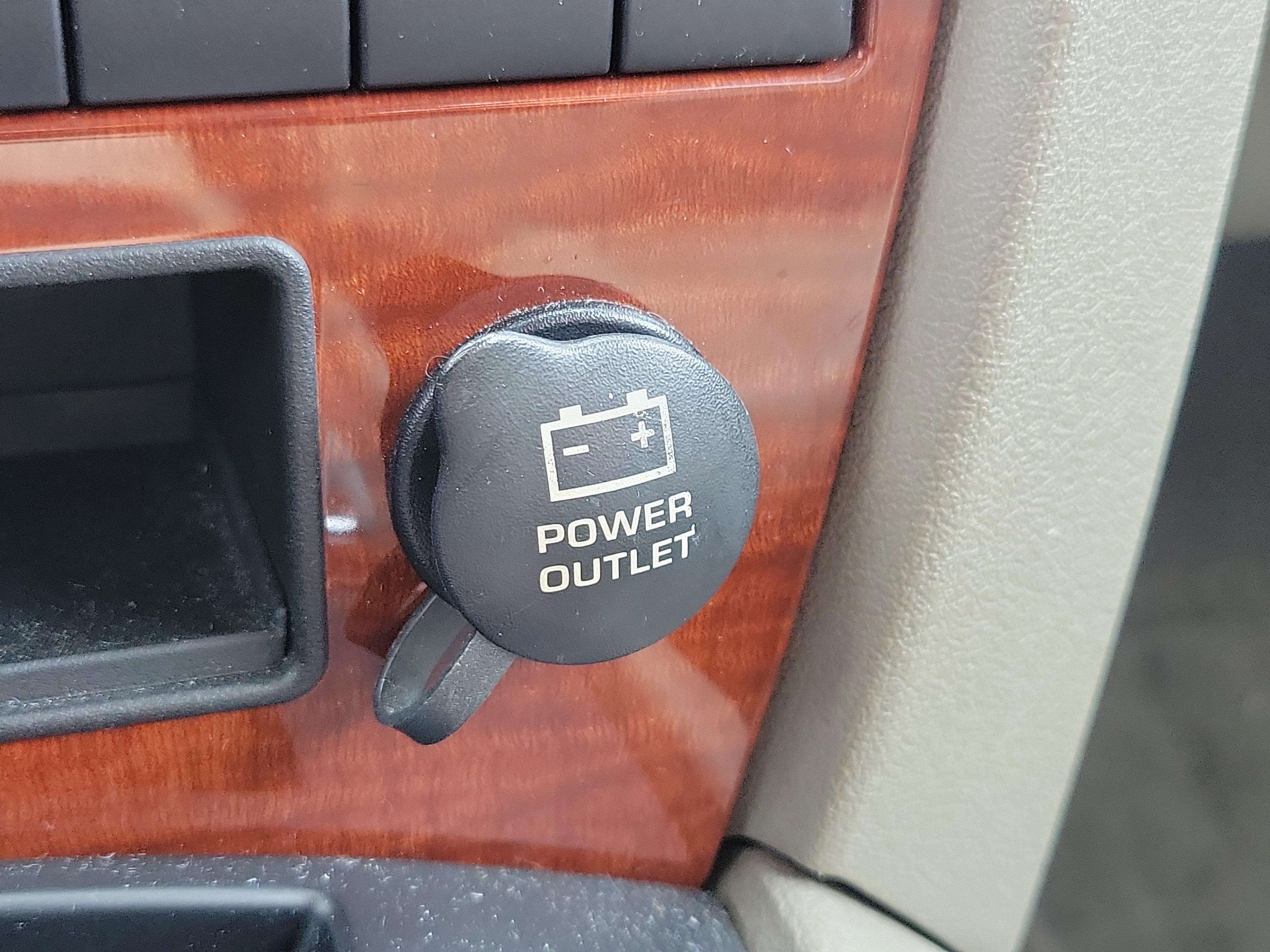 Used 2005 Jeep Grand Cherokee Limited RWD image 27