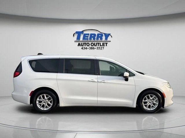 Used 2022 Chrysler Voyager LX