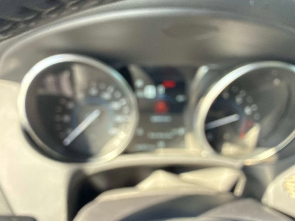 Used 2019 Jaguar F-PACE Prestige image 24