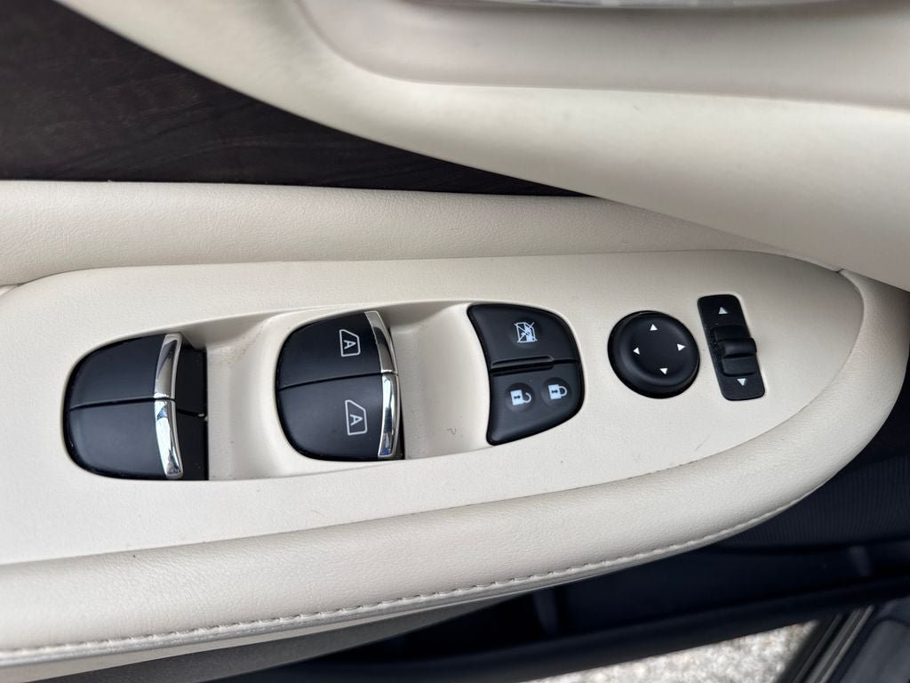 Used 2020 Nissan Murano Platinum FWD image 22