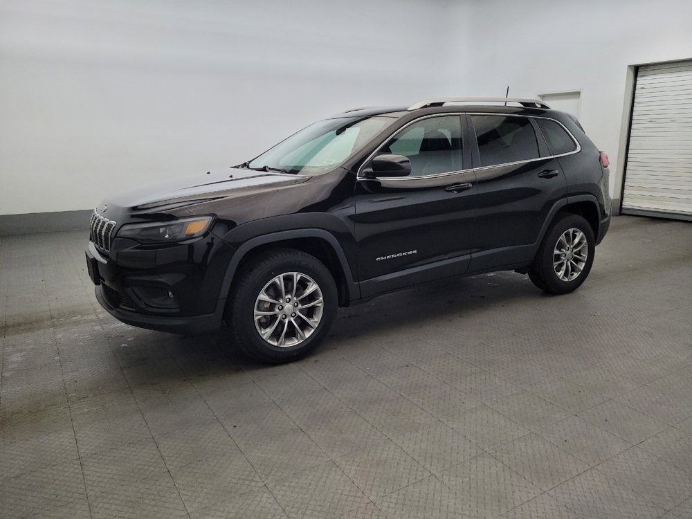 Used 2020 Jeep Cherokee Latitude Plus w/ Cold Weather Group AWD/4WD image 2