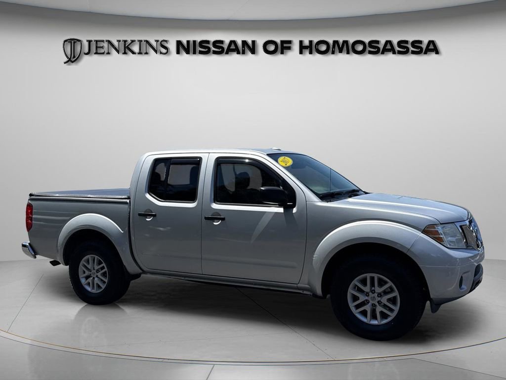 Used 2017 Nissan Frontier SV RWD image 2