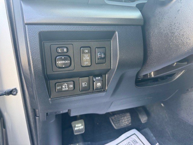 Used 2018 Toyota Tundra SR5 w/ SR5 Upgrade Package image 14