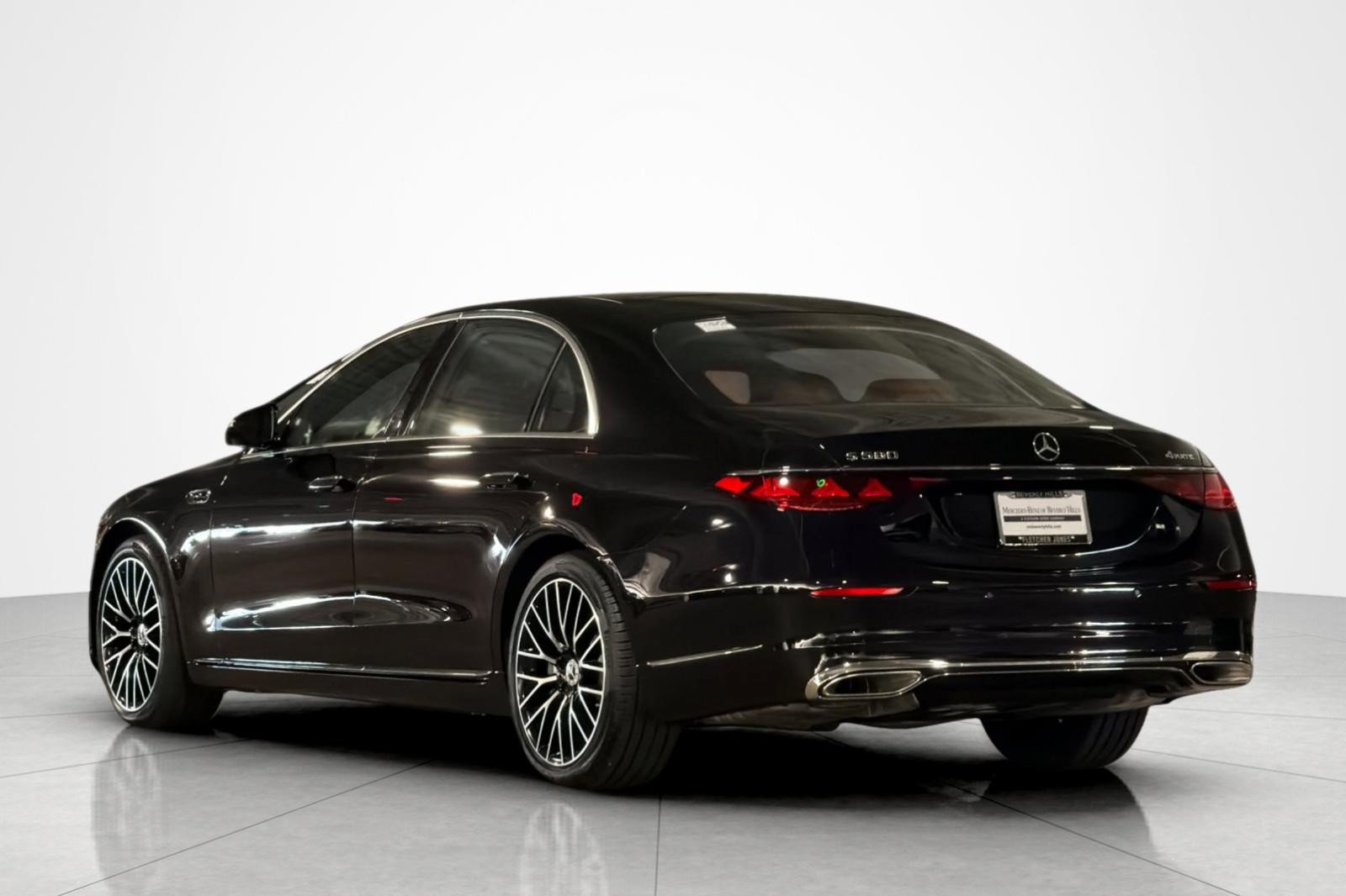 New 2027 Mercedes-Benz S 580 4MATIC Sedan image 3