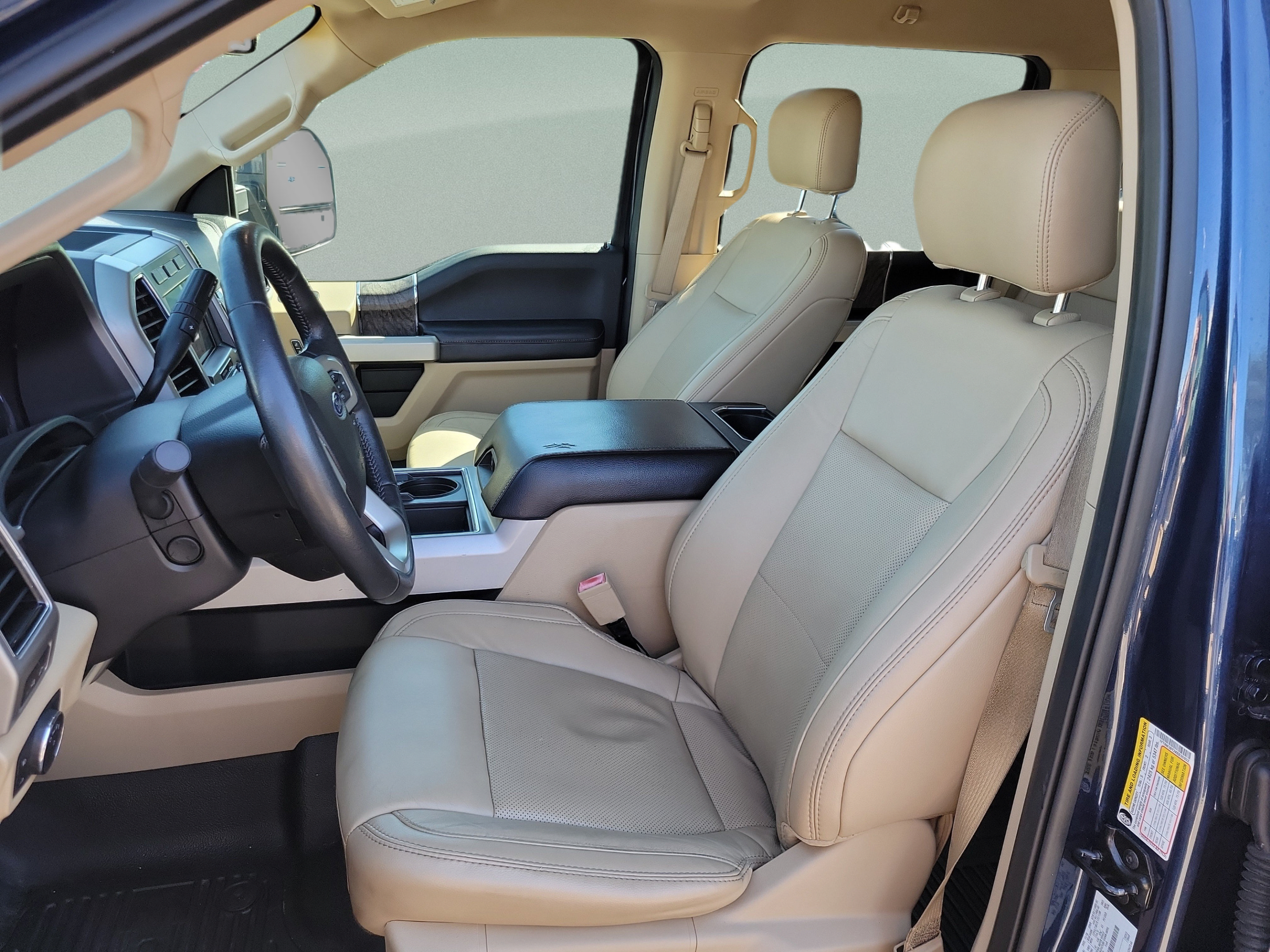 Used 2019 Ford F350 Lariat w/ Lariat Ultimate Package AWD/4WD image 17