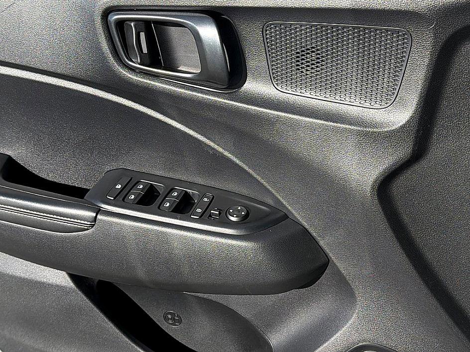 Used 2022 Hyundai Venue Limited w/ Cargo Package image 19