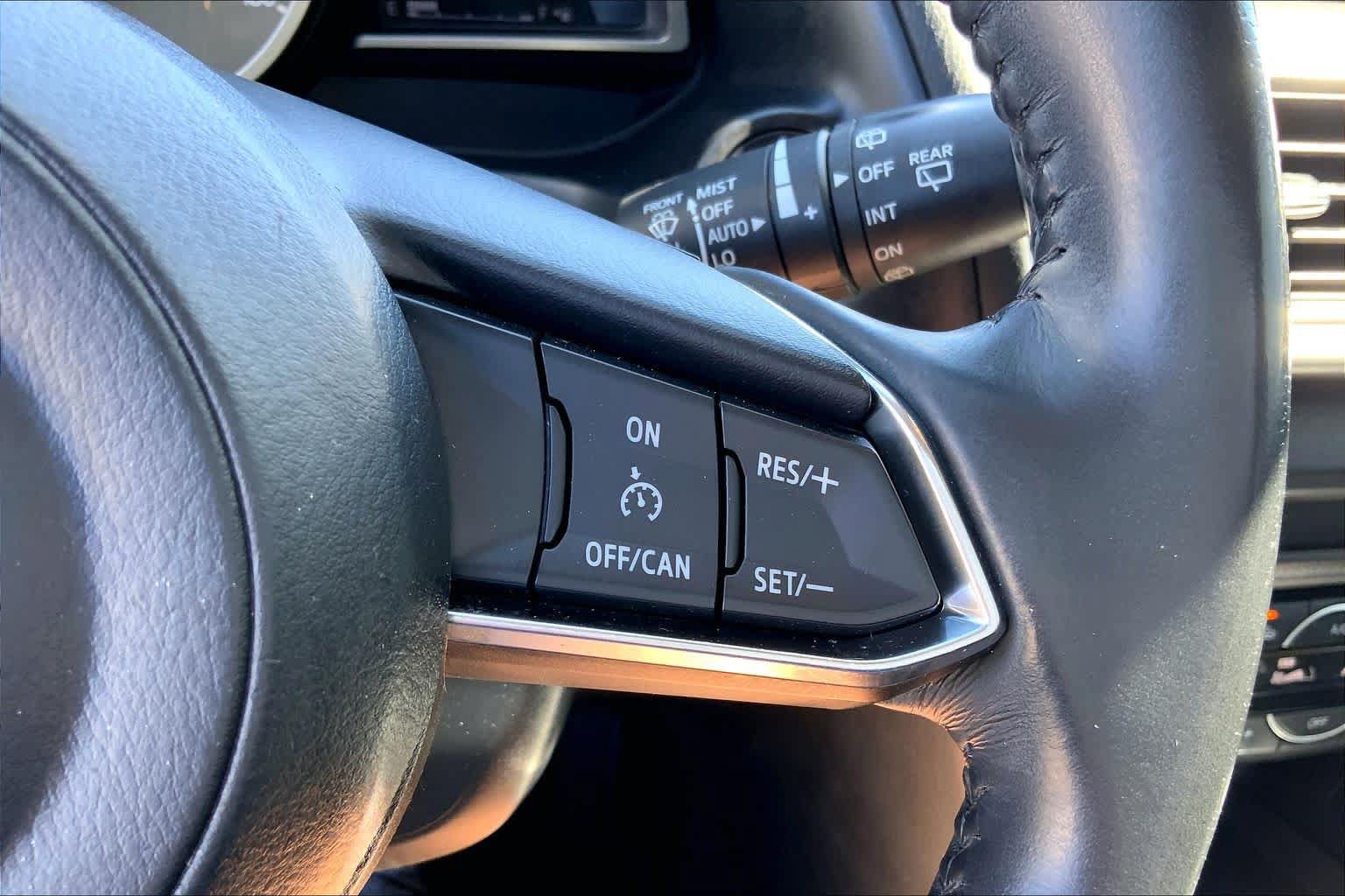 Used 2018 MAZDA MAZDA3 Touring FWD image 24