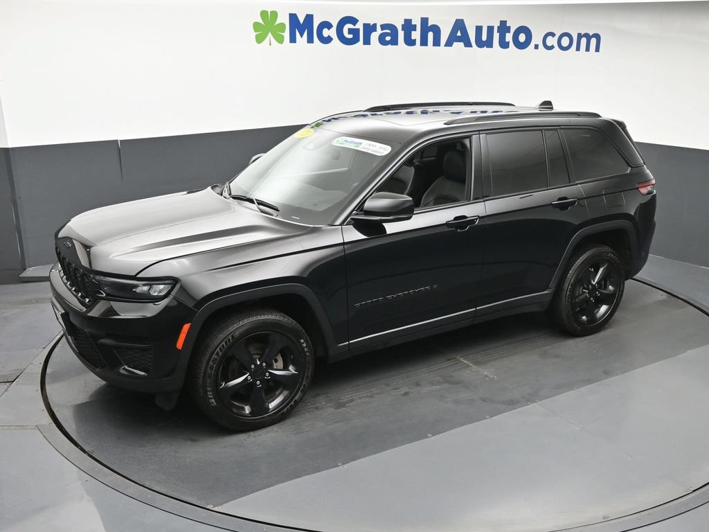 Used 2023 Jeep Grand Cherokee Altitude AWD/4WD image 23