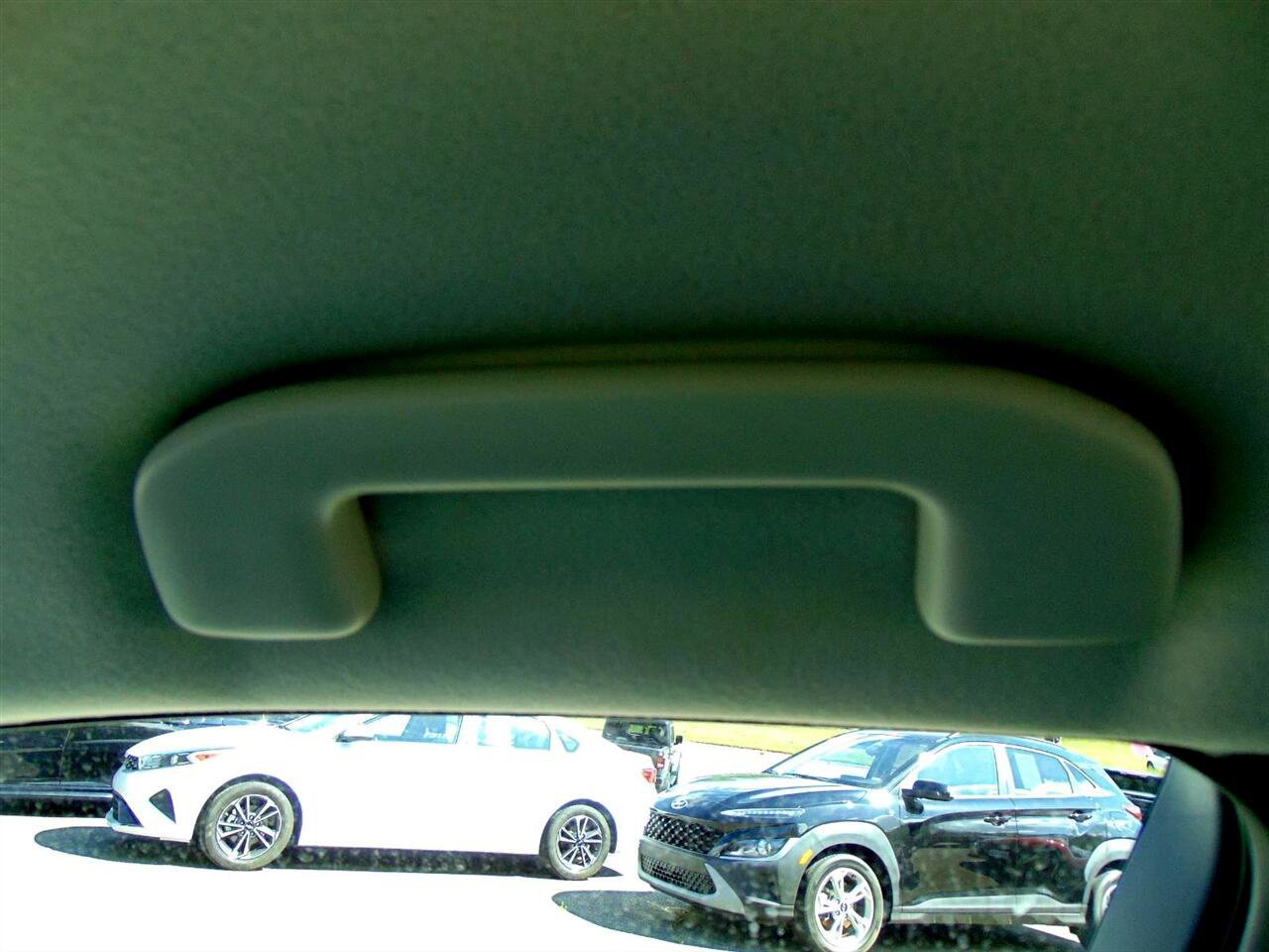 Used 2025 Toyota Corolla LE image 19