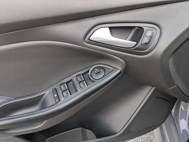 Used 2016 Ford Focus RS image 25