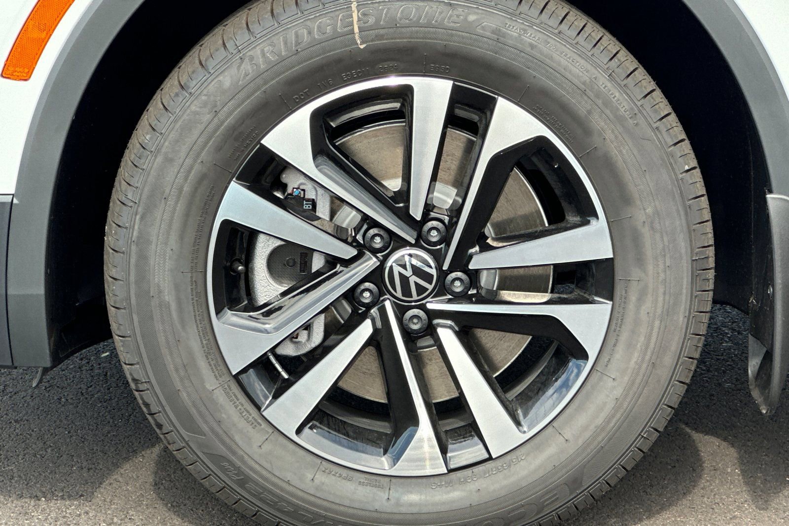 Used 2024 Volkswagen Tiguan S image 24